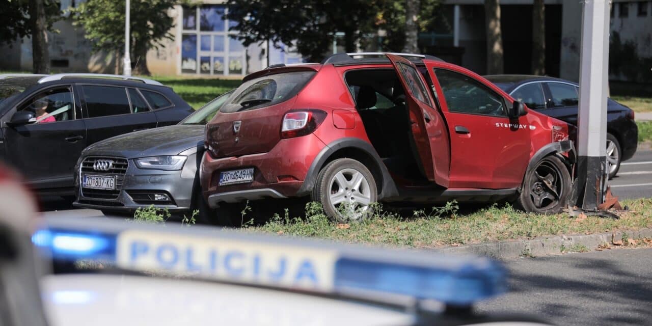 Zagreb: Sudar dva automobila kod naselja Dugave