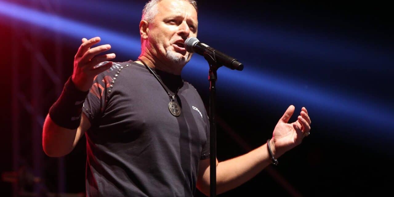 Duga Resa: Koncert Marka Perkovića Thompsona na stadionu NK Duga Resa
