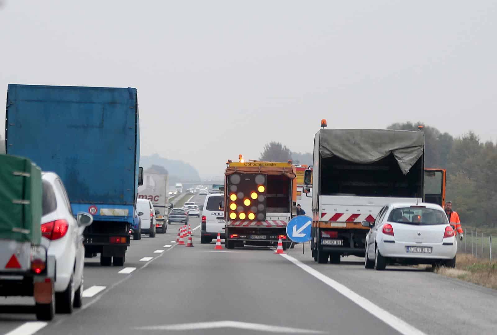 Prometna Nesreća Između čvorova Sveta Nedelja I Samobor | 01Portal