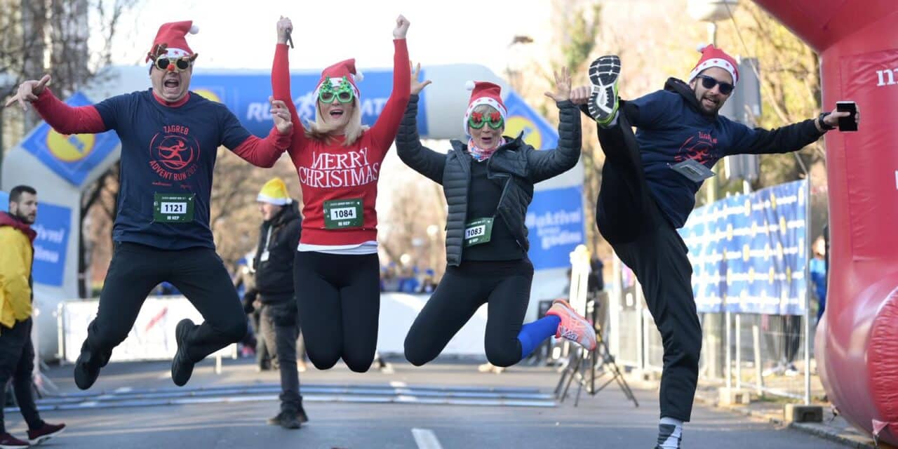 Zagreb: Građani se okupljaju na startu utrke Zagreb Advent Run 2021