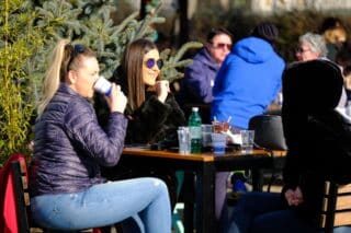 Zagreb: Građani iskoristili sunčanu nedjelju uz jezero Jarun