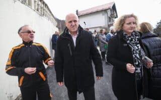 Zagreb: Tomašević i Bačić obišli objekte na Markuševcu oštećene u potresu