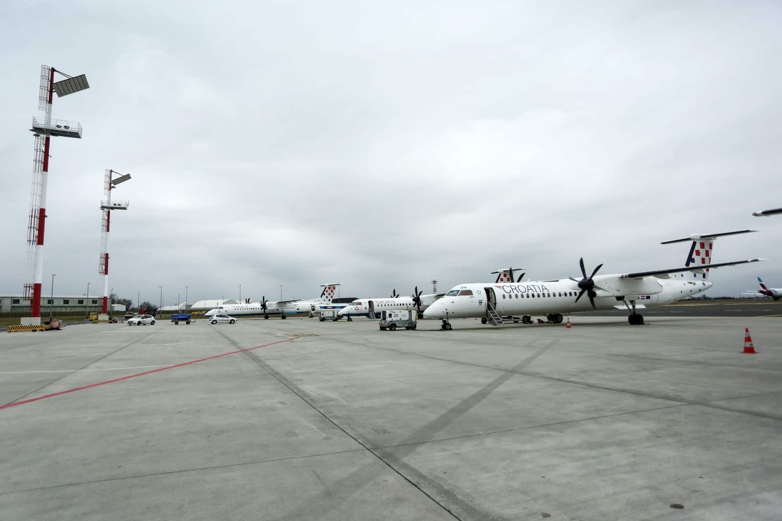Zagreb: Dezinfekcija aviona Croatia airlinesa zbog koronavirusa