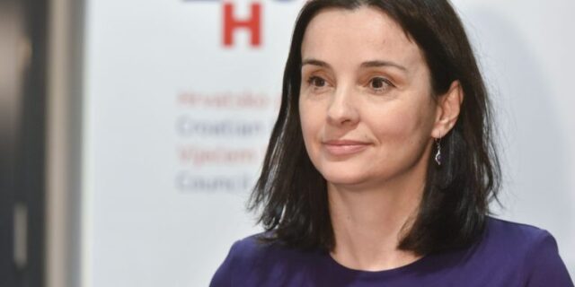 PXL_130520_28939059-768×527