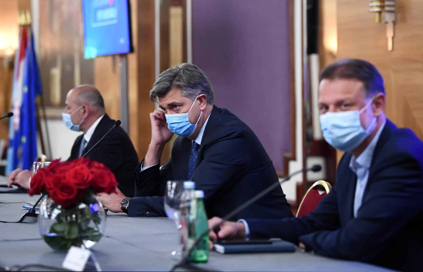Zagreb: U Westinu održana zajednička sjednica Predsjedništva i Nacionalnog vijeća HDZ-a