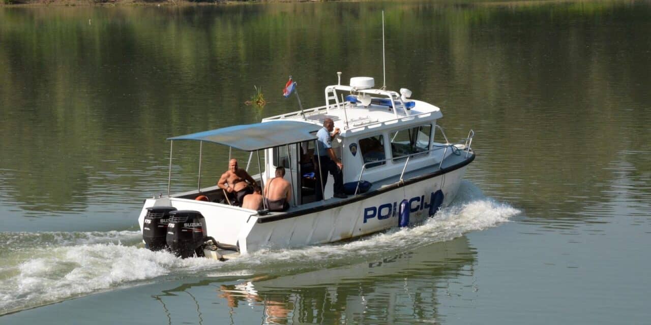 Slavonski Šamac: Potraga za nestalim u Savi