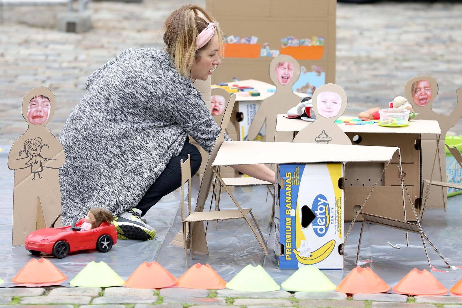 Zagreb: Članovi Udruge SIDRO performansom žele ukazati na važnost predškolskog odgoja