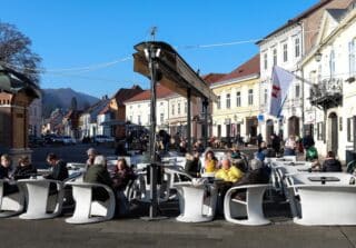 Samobor: Sunčano vrijeme građana iskoristili za uživanje na terasama kafića