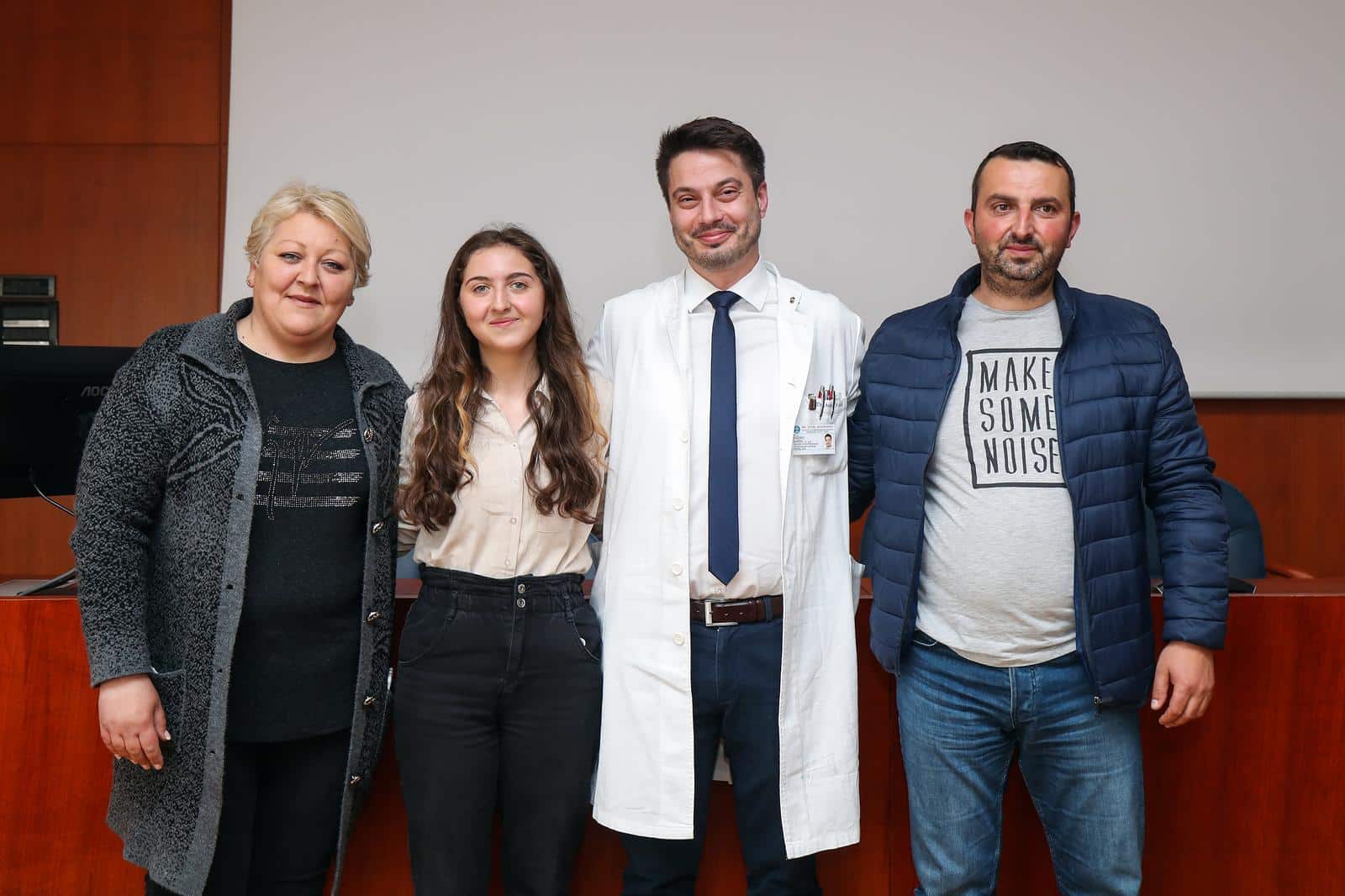 Po prvi put u Hrvatskoj izvedena implantacija uređaja za rehabilitaciju sluha i rekonstrukcija uški na istom pacijentu