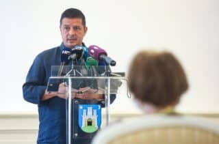 Zagreb: Zastupnik Gradske skupštine Tomislav Stojak na konferenciji za medije