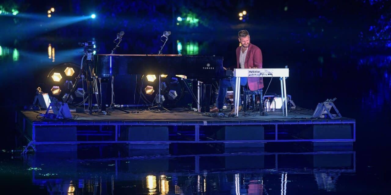 U povodu 225. obljetnice parka Maksimir Zvjezdan Ružić održao koncert na jezeru
