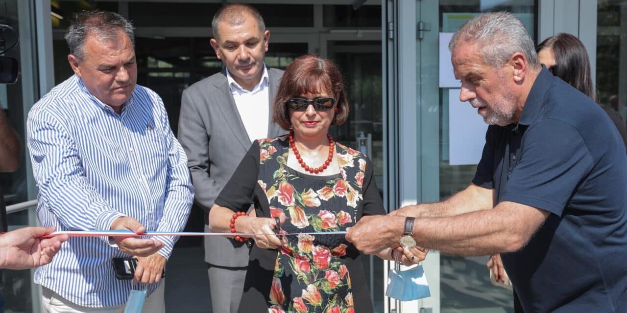 Zagreb: Milan Bandić otvorio rekonstruiranu Osnovnu školu Jelkovec
