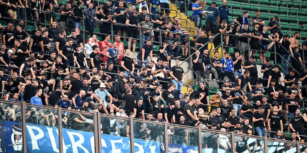 Atmosfera na San Siru na utakmici UEFA Lige prvaka izme?u Milana i Dimana