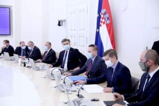 Zagreb: Na sjednici Vlade RH raspravljano o rekordnom broju oboljelih od koronavirusa