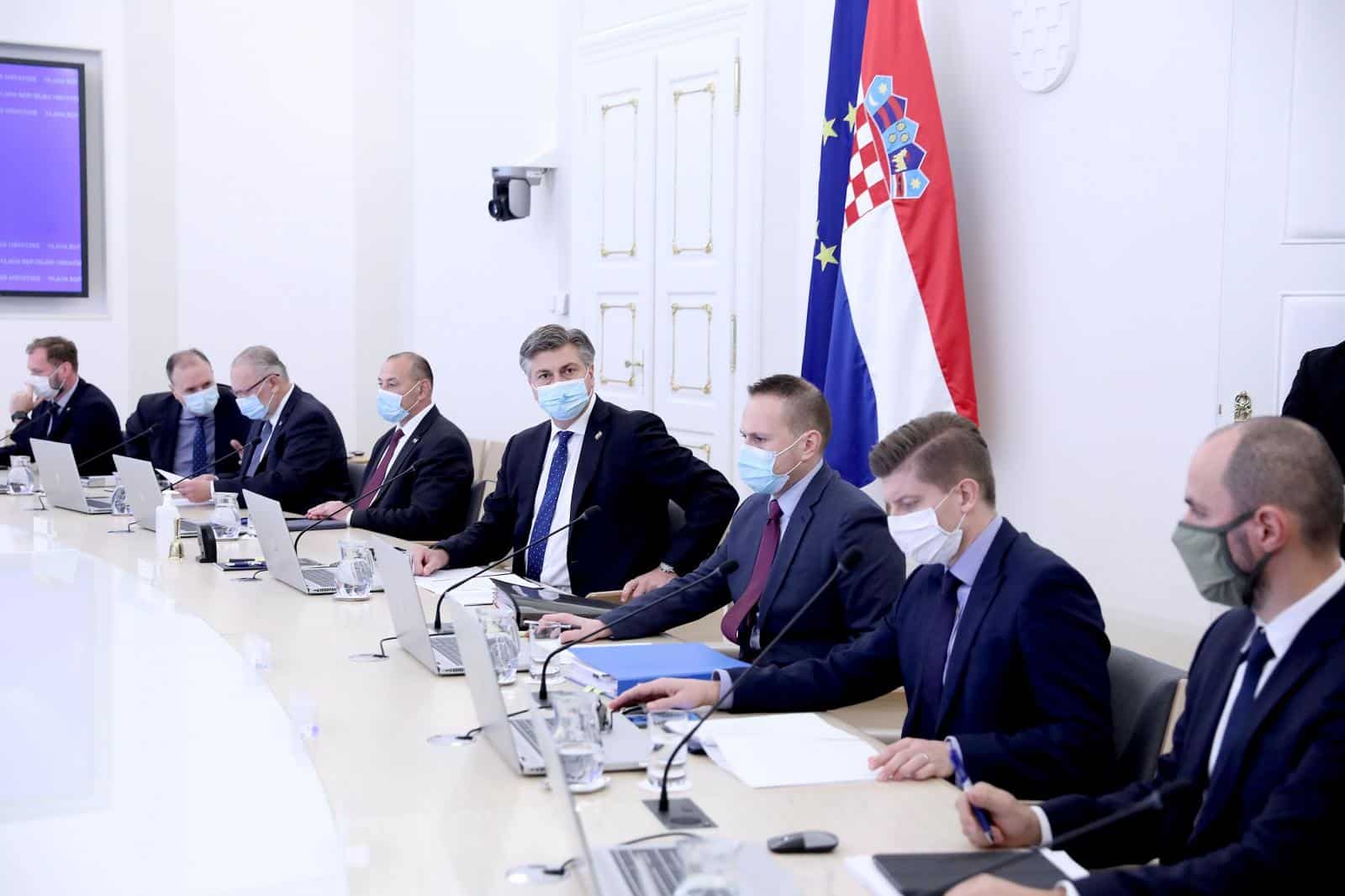 Zagreb: Na sjednici Vlade RH raspravljano o rekordnom broju oboljelih od koronavirusa