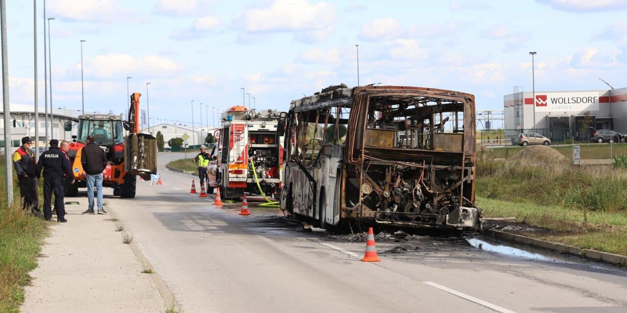 U poduzetničkoj zoni Jalžabet izgorio autobus, nema ozlijeđenih