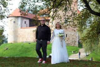 Karlovac: Mladi par odlučio se za vjenčanje na otvorenome kod Starog grada Dubovca