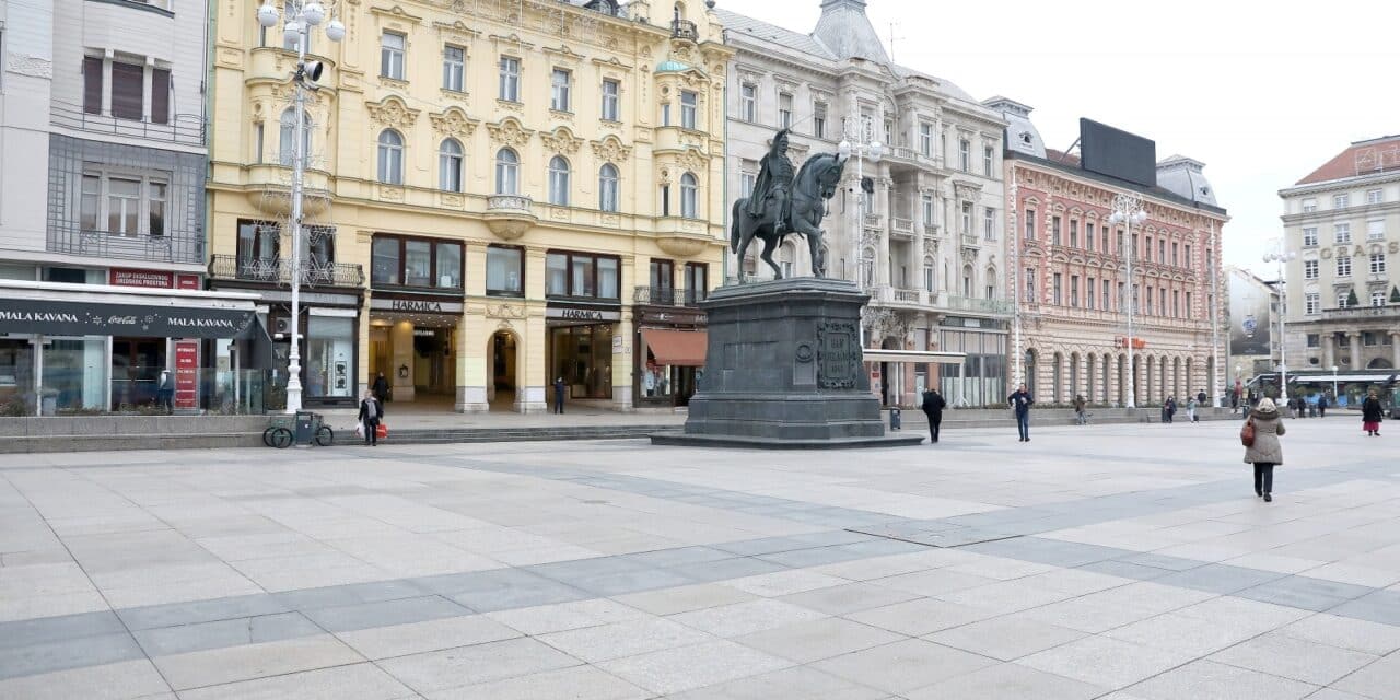 Zagreb: Ulice bez ijednog učenika – nastava srednjih škola prebačena online