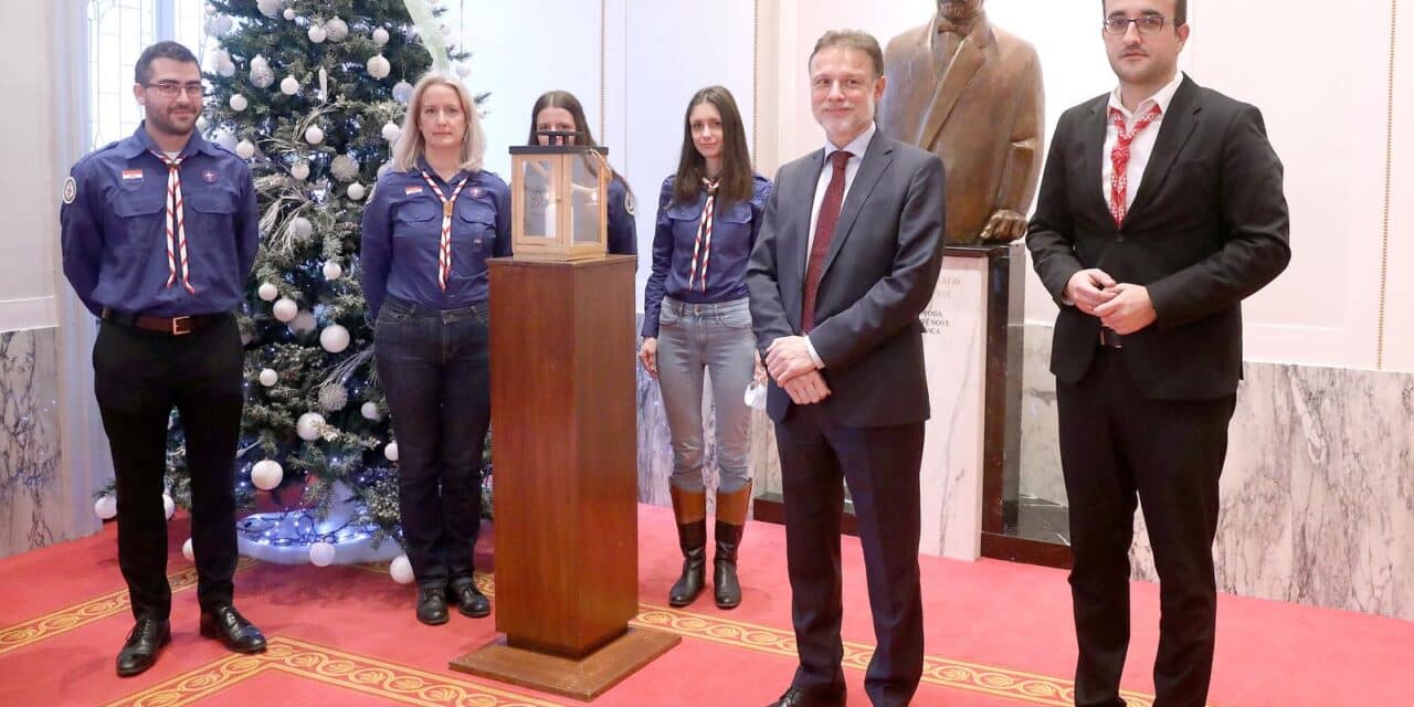 Zagreb: Predsjednik Sabora Jandroković primio Betlehemsko svjetlo mira