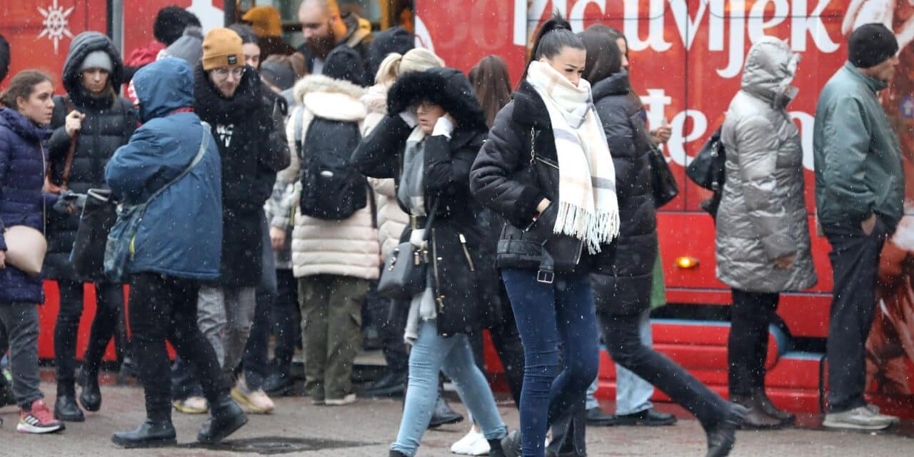 U Zagrebu od jutra pada susnježica