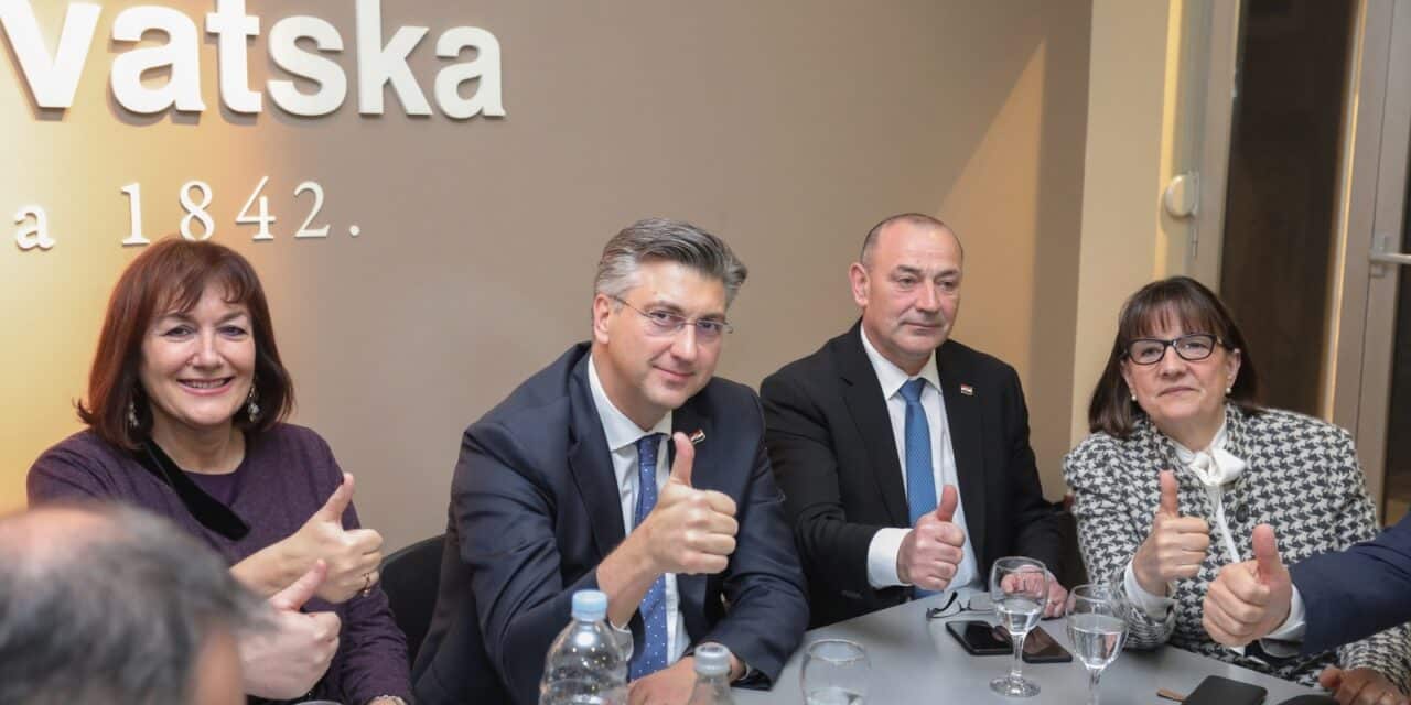 Zagreb: Izborni stožer tima “Odvažno za Hrvatsku” na unutarstranačkim izborima u HDZ-u