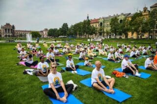 Zagreb: Međunarodni dan Yoge održan na Trgu kralja Tomislava