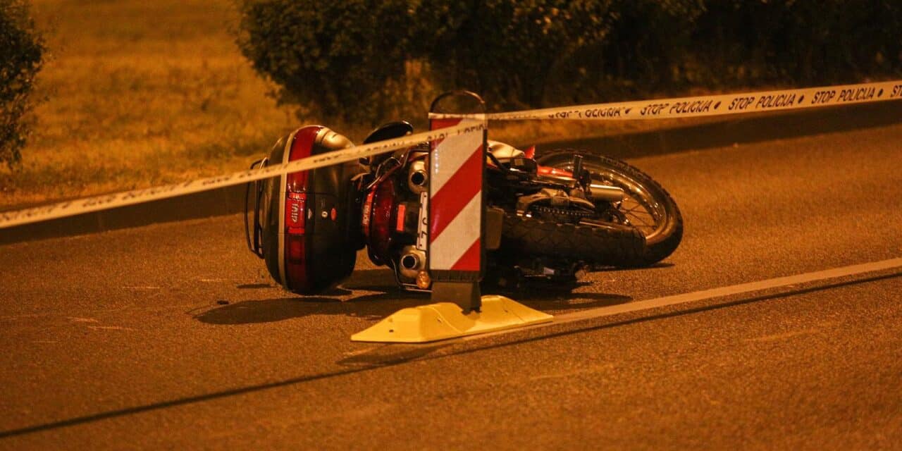 Zagreb: U prometnoj nesreći poginuo je motociklista