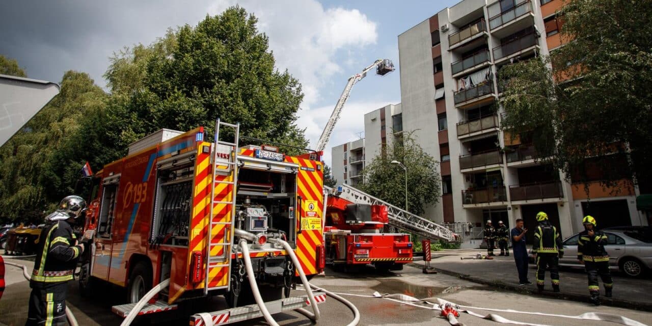 Zagreb: U Prečkom izbio požar u stambenoj zgradi koji se proširio na gornje katove