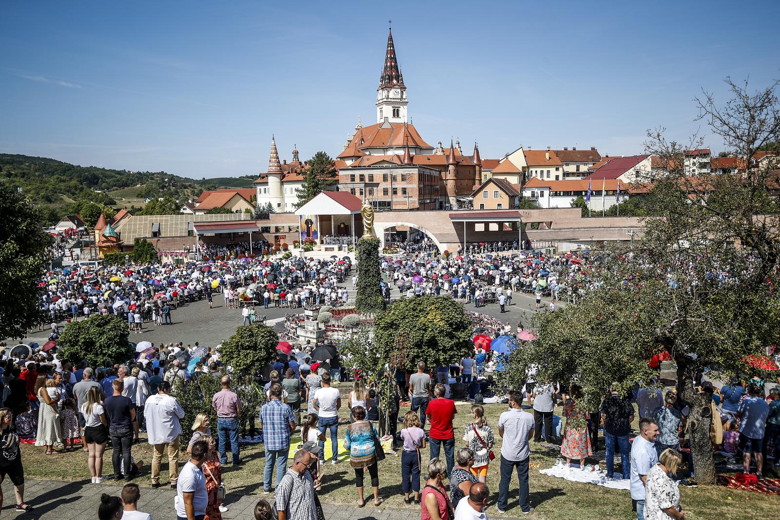 Kardinal Bozanić predvodio misno slavlje na blagdan Velike Gospe u Mariji Bistrici