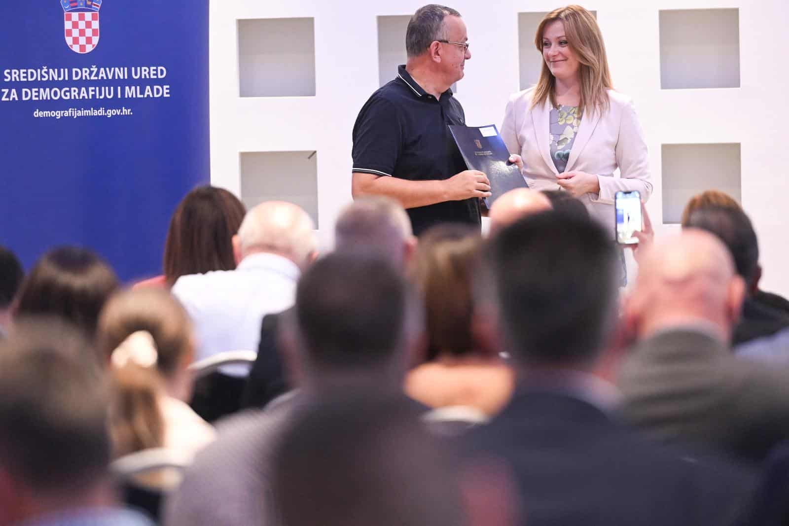 Zagreb: Svečana dodjela ugovora o sufinanciranju za “Projekt ulaganja u objekte dječjih vrtića”