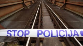 Karlovac: Nepoznata osoba poginula u naletu vlaka