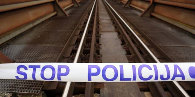 Karlovac: Nepoznata osoba poginula u naletu vlaka