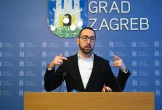 Gradonačelnik Grada Zagreba Tomislav Tomašević i zamjenici održali su redovnu konferenciju za medije na kojoj je predstavljen novi proračun