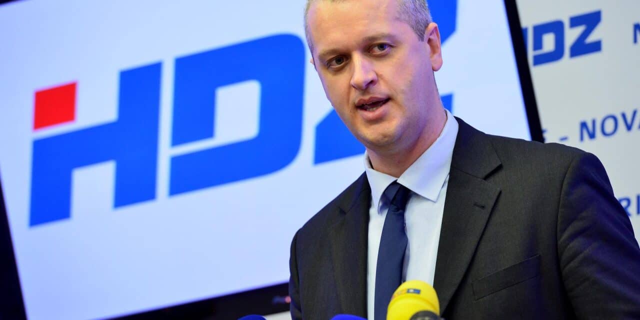 pavo kostopeč