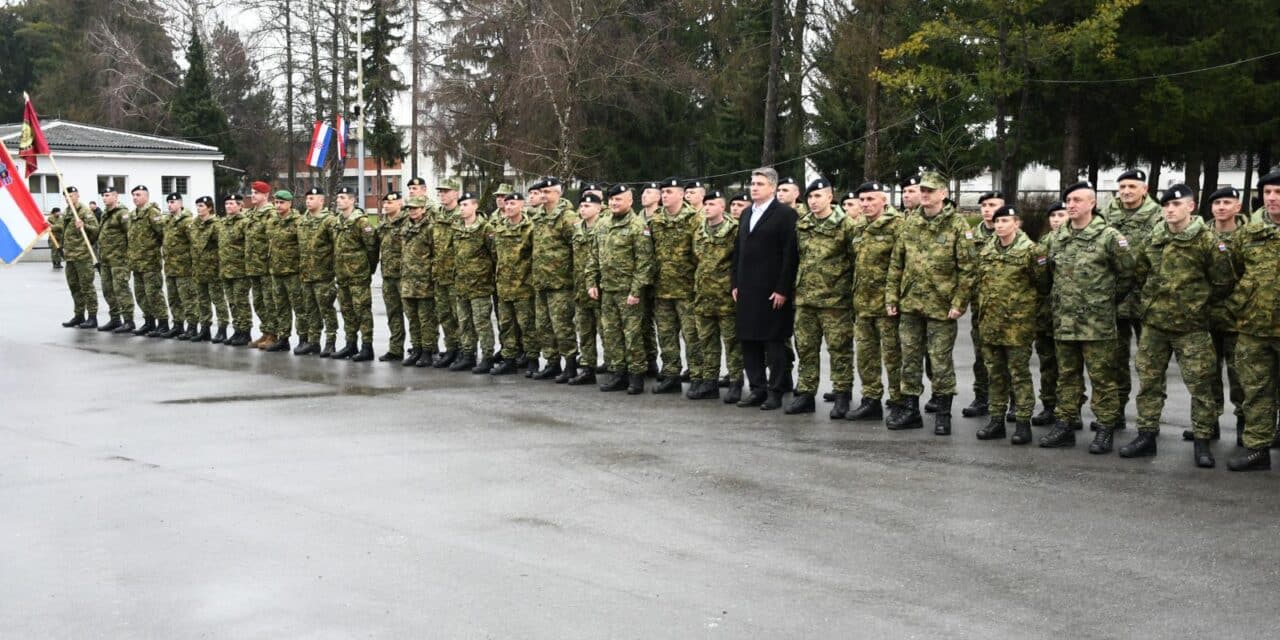 Bjelovar: Milanović na svečanom ispraćaju 11. hrvatskog kontingenta u vojarni Bilogora