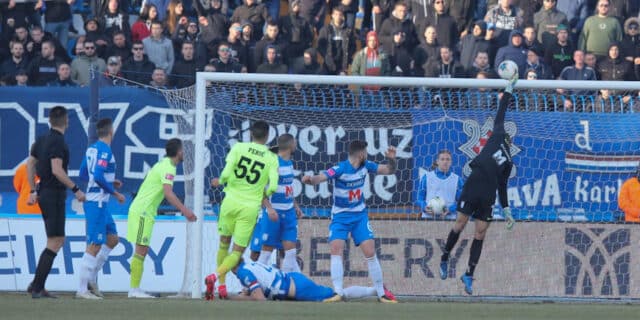 Osijek: NK Osijek i GNK Dinamo u 22. kolu Prve HNL na stadionu Gradski vrt