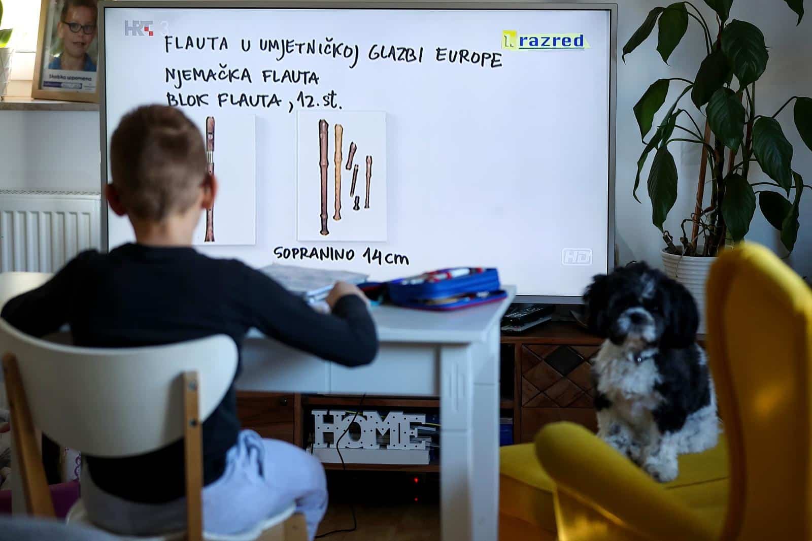 Zagreb: Za učenike nižih razreda nastava se emitira na trećem programu HRT-a