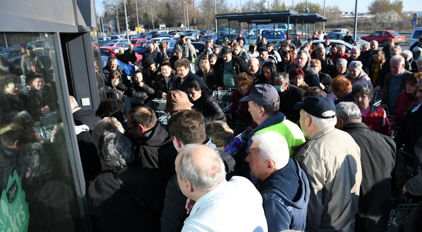 Bjelovar: Građani masovno pohrlili u trgovine
