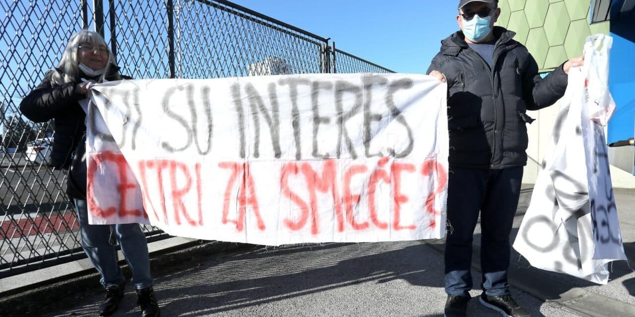 Zagreb: Performans Udruge Resnik “Uništeni naš Grade, još i spalionicu Ti rade”
