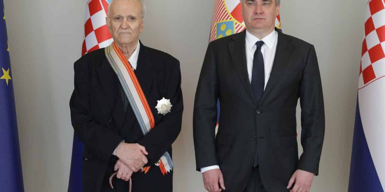 Predsjednik Republike odlikovao je  književnika, prevoditelja i novinara Marka Grčića Veleredom kralja Dmitra Zvonimira s lentom i Danicom