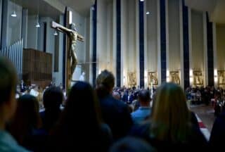 Zagreb: Vazmeno bdijenje u crkvi Uzvišenja Svetog Križa u Sigetu