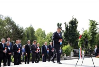 HDZ položio vijence na grob prvoga hrvatskog predsjednika dr. Franje Tuđmana