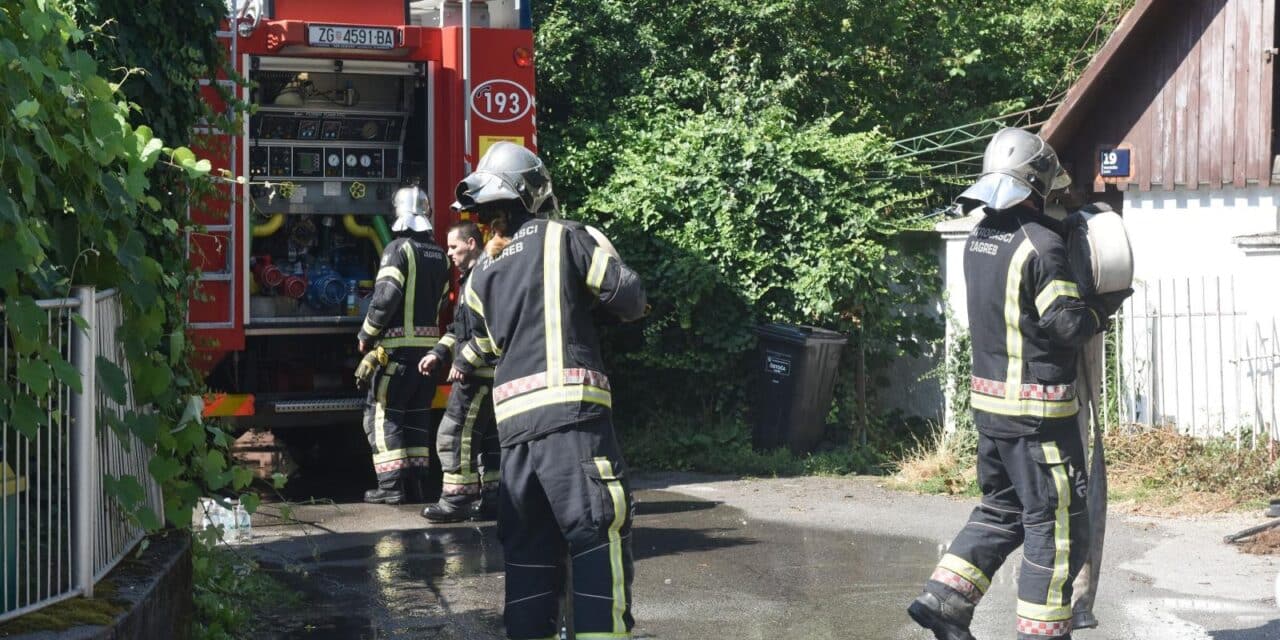 Zagreb: Požar u obiteljskoj kući u Vrandučkoj ulici na Trešnjevci