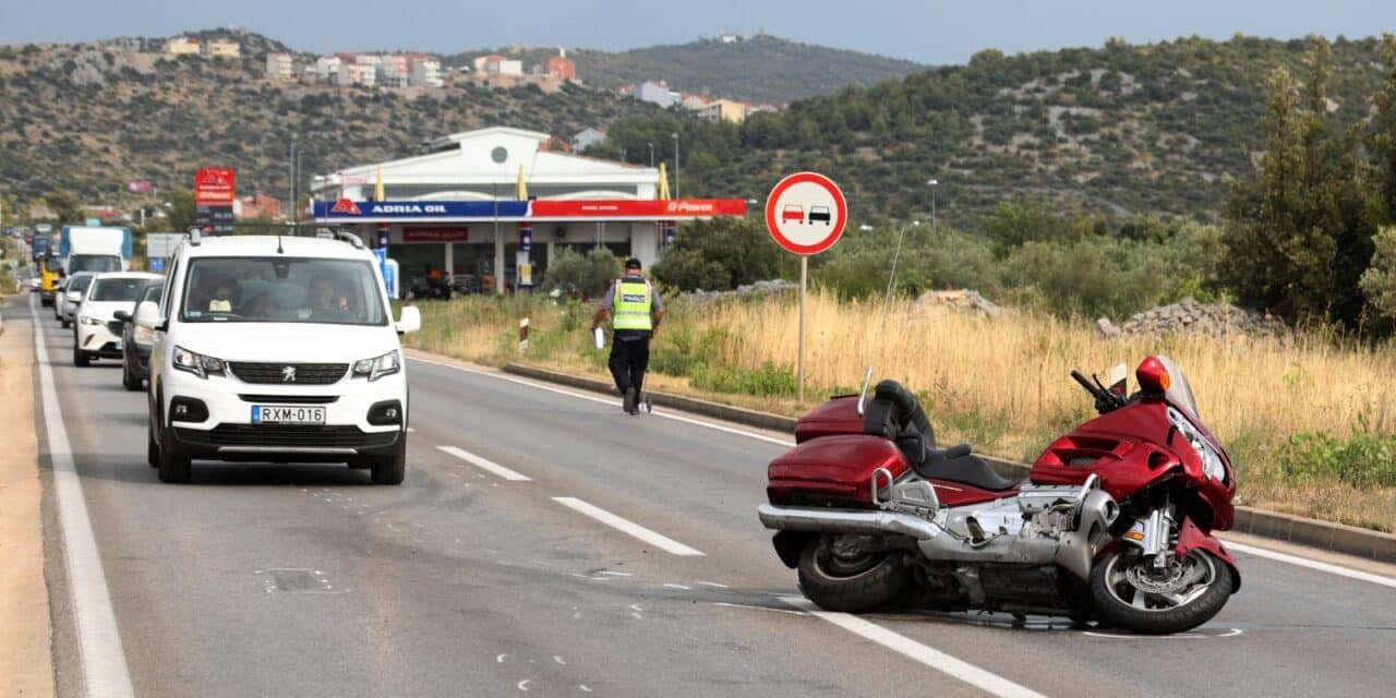 Dva motora sudarila su se na jadranskoj magistrali u Njivicama