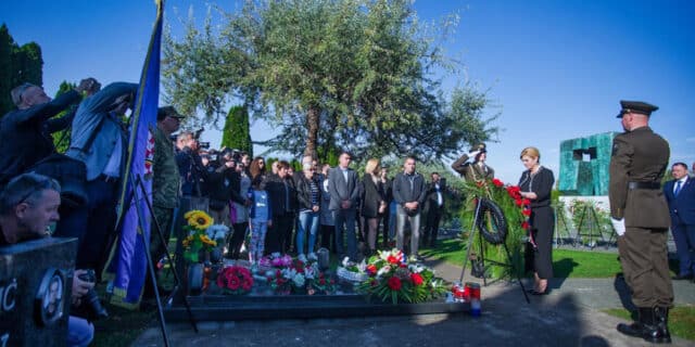 PXL_161019_26445416
