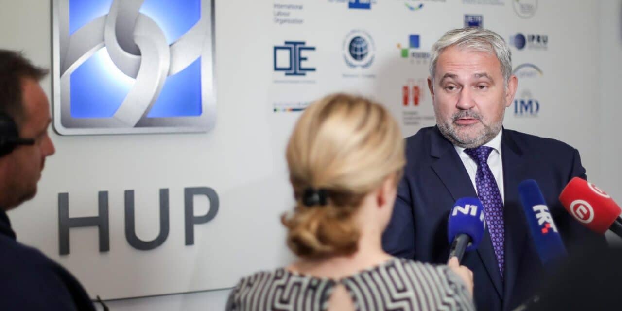 Zagreb: Predsjednik HUP-a Davor Majetić dao izjavu za medije