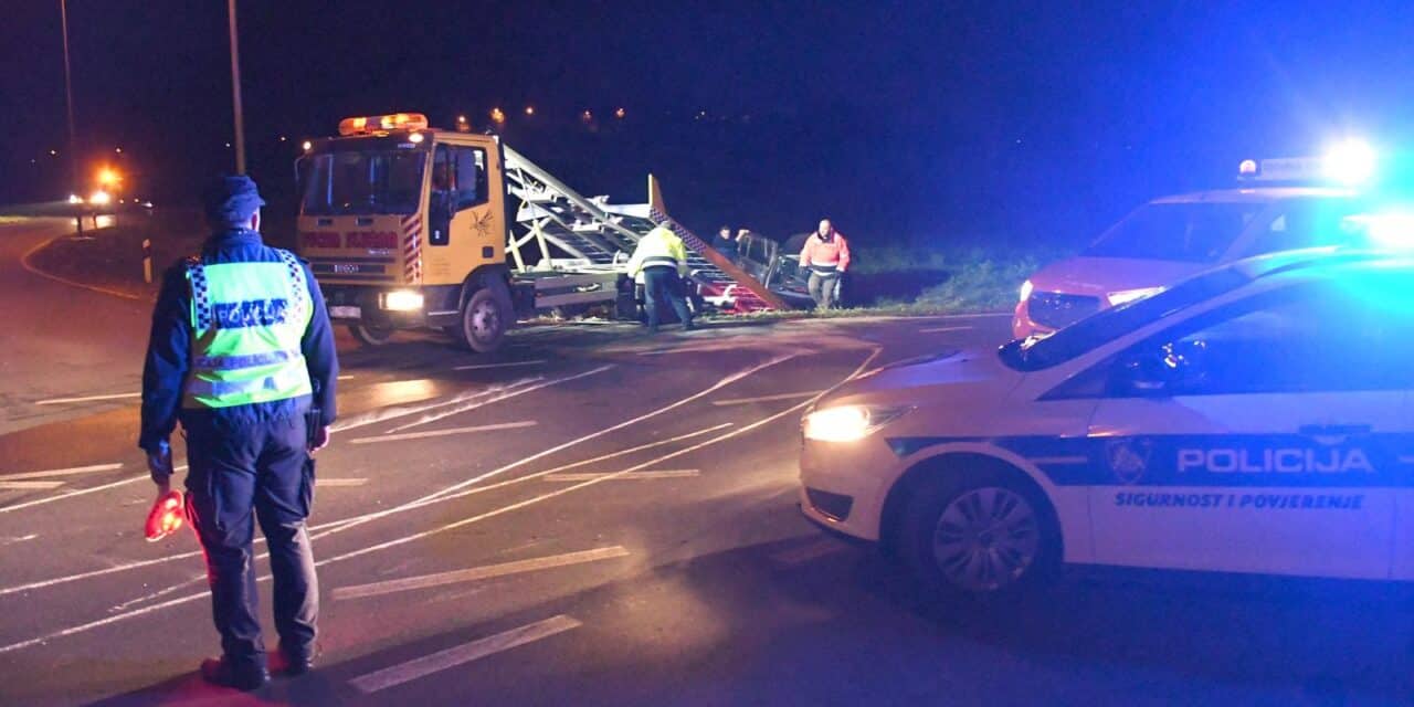 Jedna osoba smrtno stradala u sudaru dva automobila u Bjelovaru