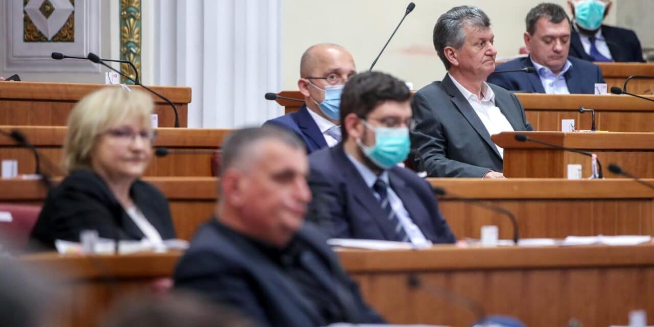 Zagreb: Zastupnici u Saboru glasali i ručno i elektroničkim putem te iz nekoliko prostorija