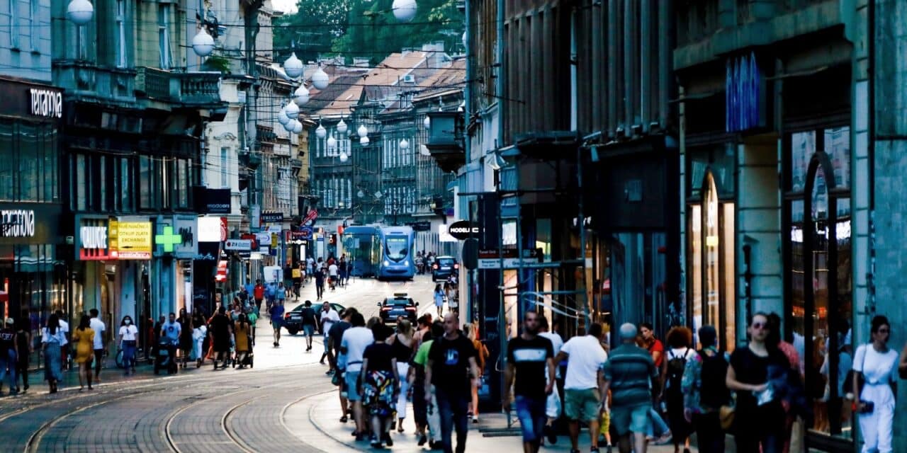 Zagreb: Kratkotrajni ljetni pljusak osvježio središte grada