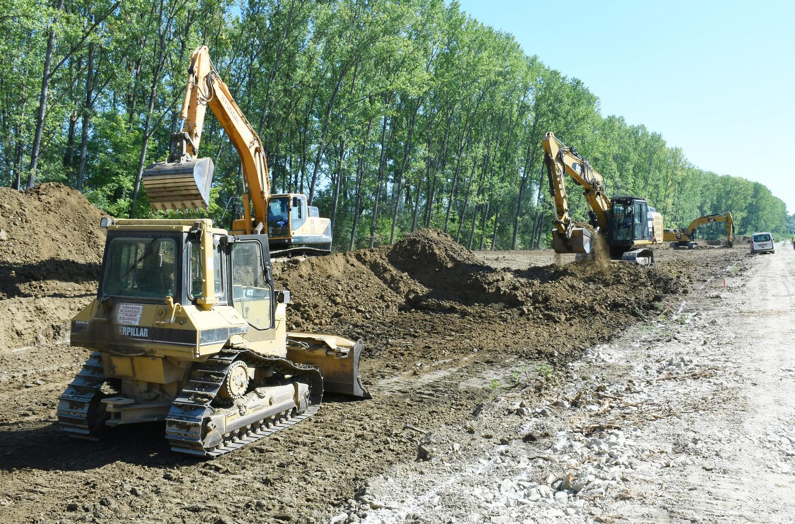 Petrinja: Obilazak radova na sanaciji nasipa